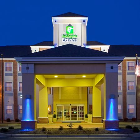 Holiday Inn Express Prince Frederick By Ihg Exterior photo