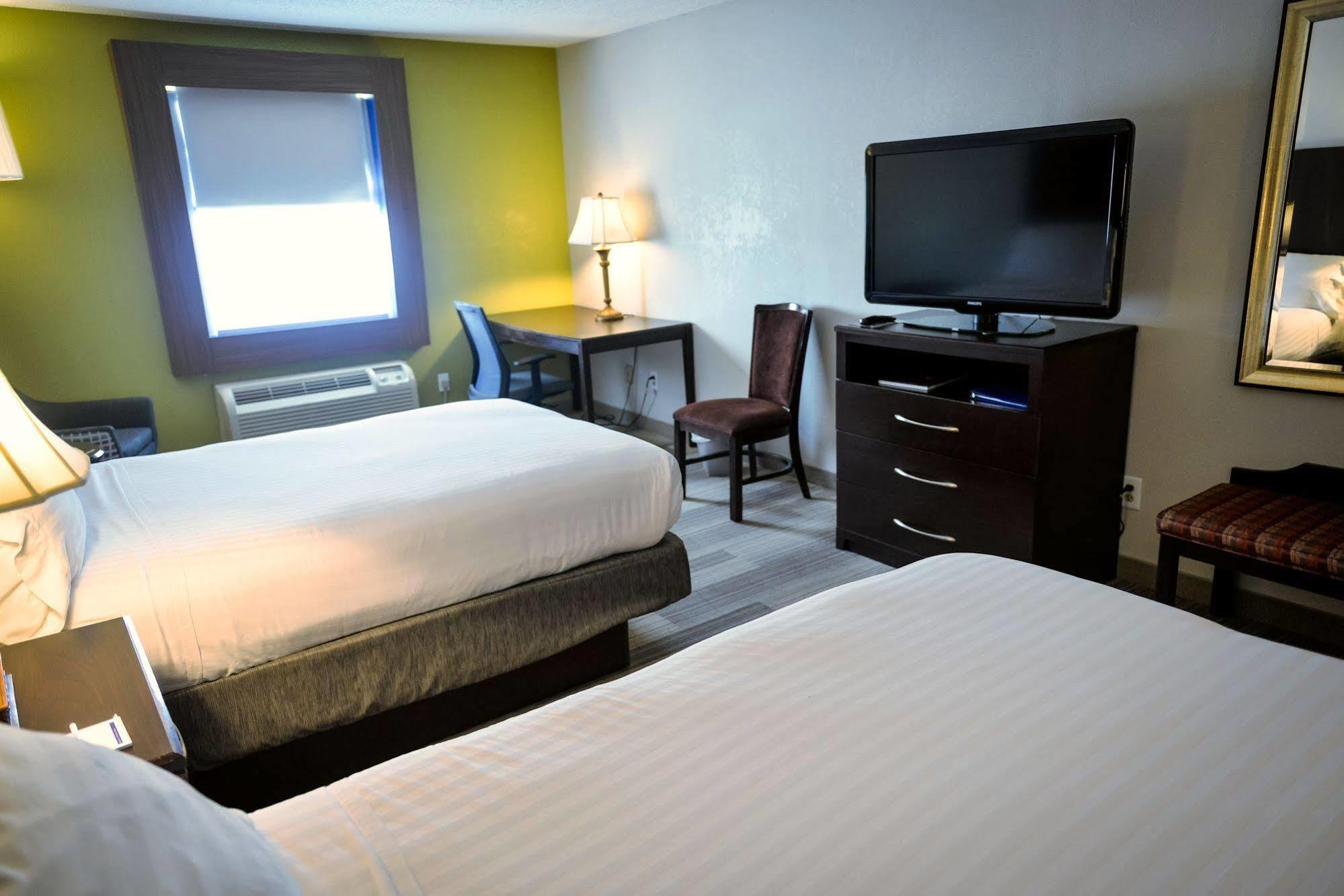 Holiday Inn Express Prince Frederick By Ihg Exterior photo
