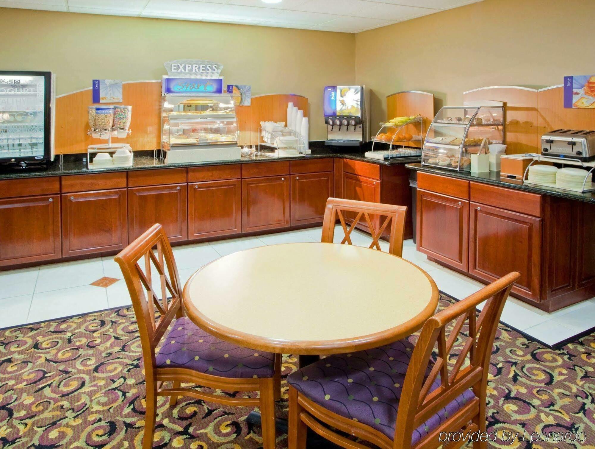 Holiday Inn Express Prince Frederick By Ihg Exterior photo